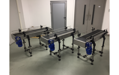 Транспортьори с регулиране на височината .Корпус от неръждаема с