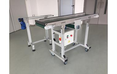 Мобилен транспортьор с централно задвижване и регулиране на скор